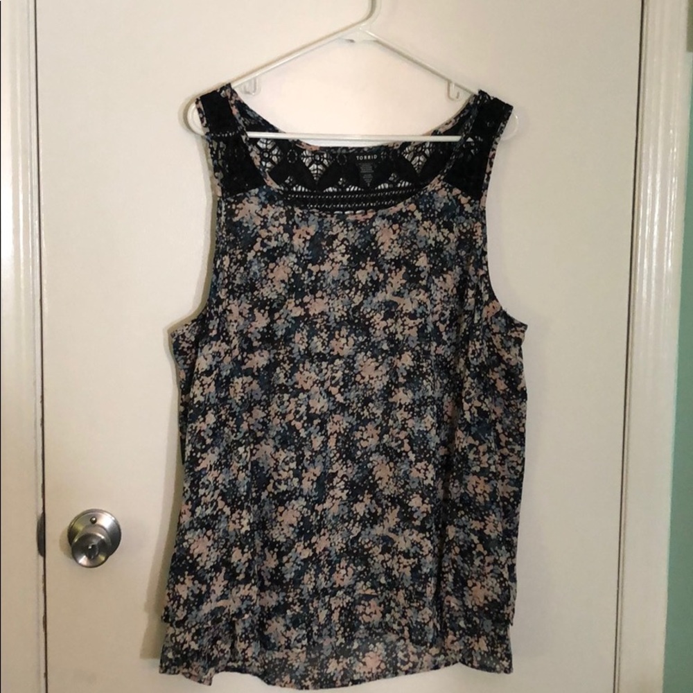 Sleeveless blouse